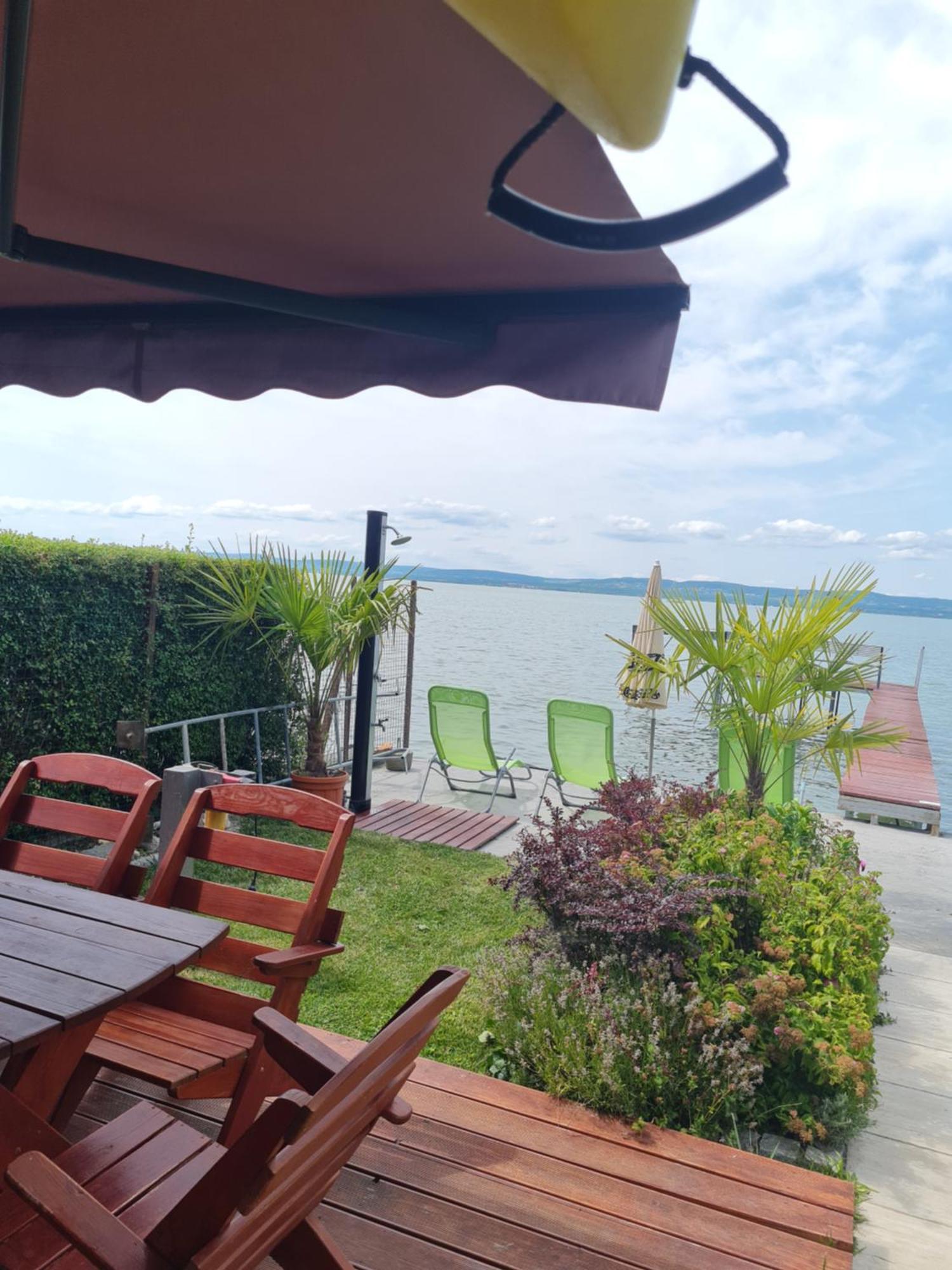 Flamingo Apartman Balatonszarszo Luaran gambar